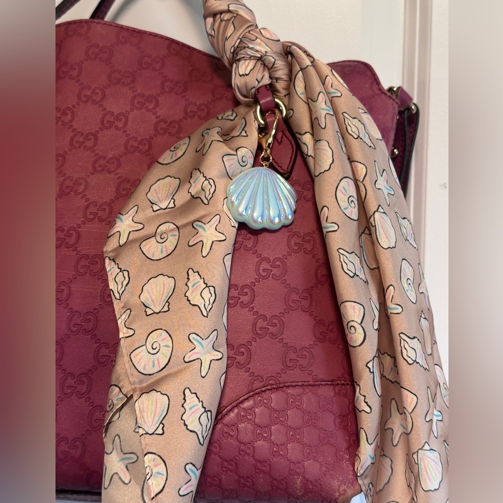 Bag Accessory Bundle With Shell Charm And Scarf. - image 6
